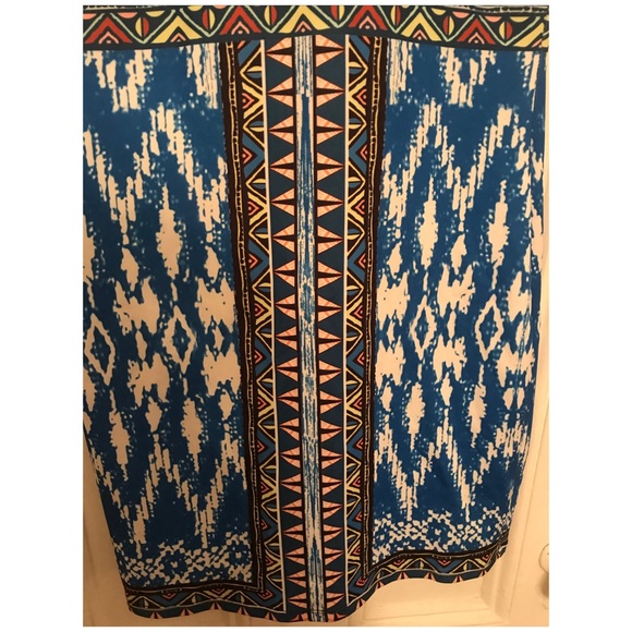 Multi-colored Geometric pattern Mini - Picture 3 of 4